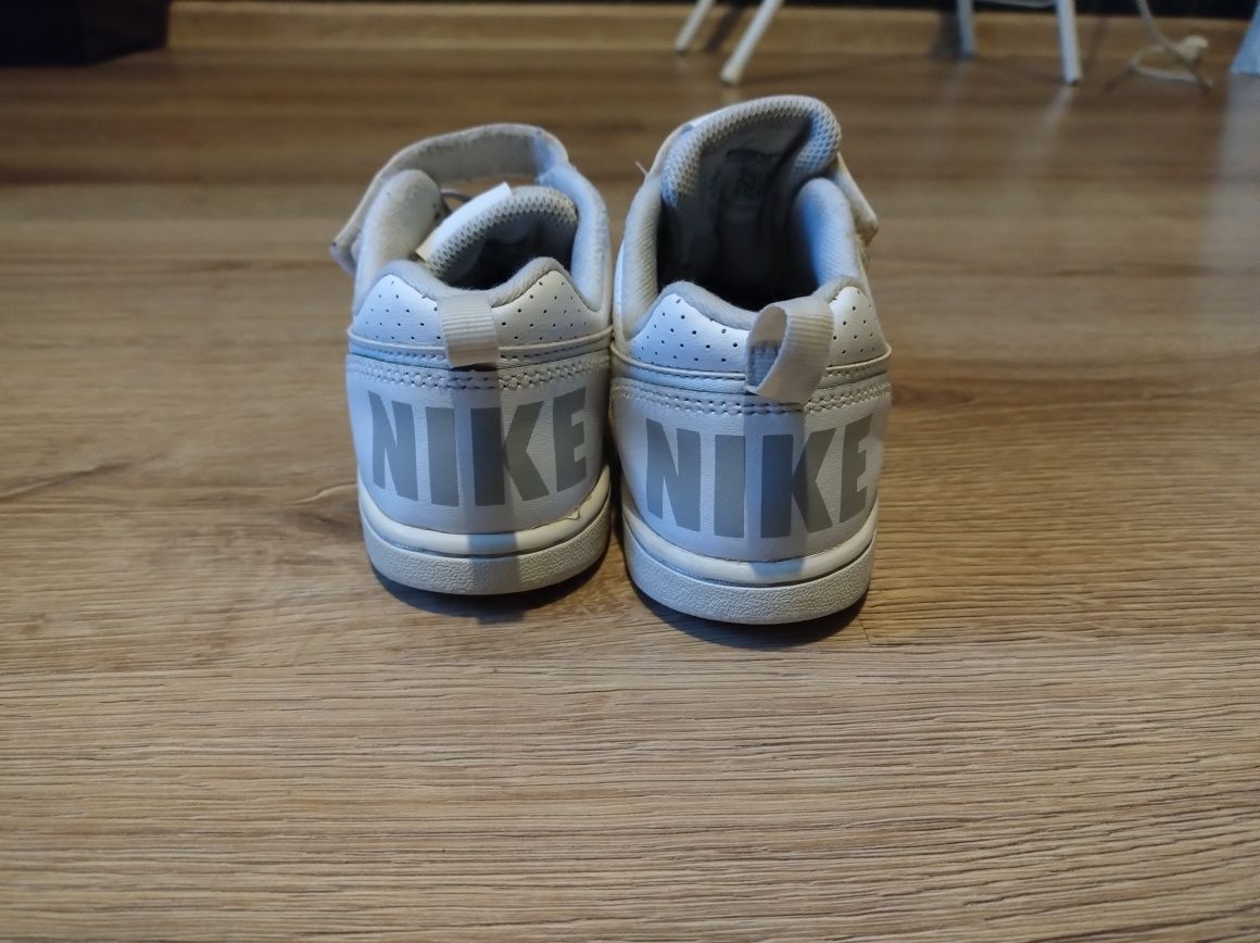 Buty chłopięce Nike r.32
