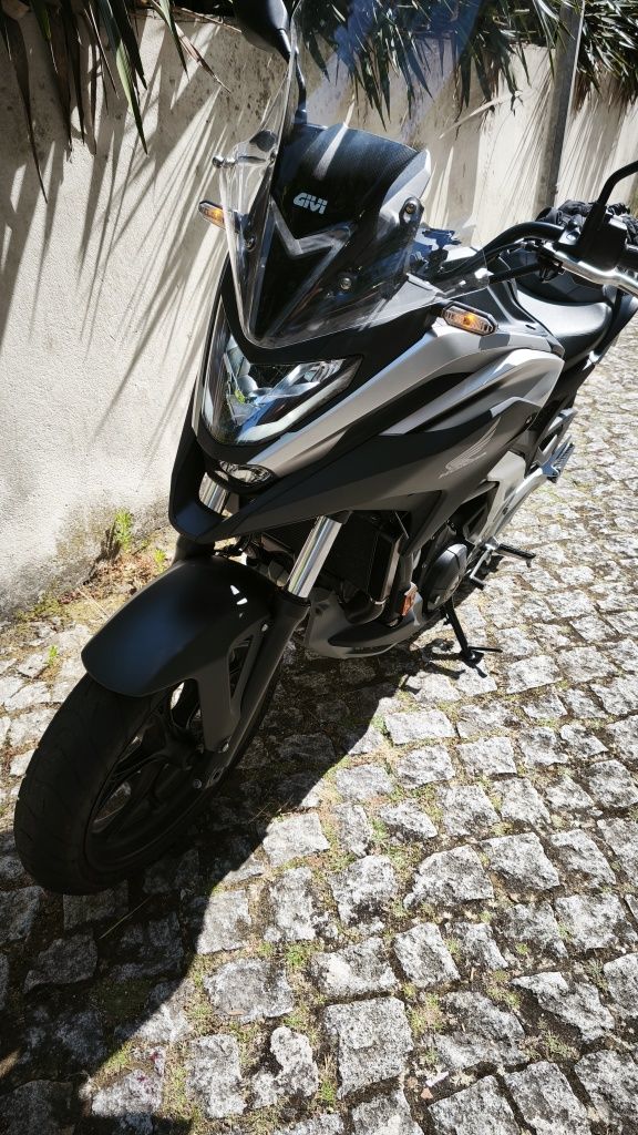Honda NC750X como nova