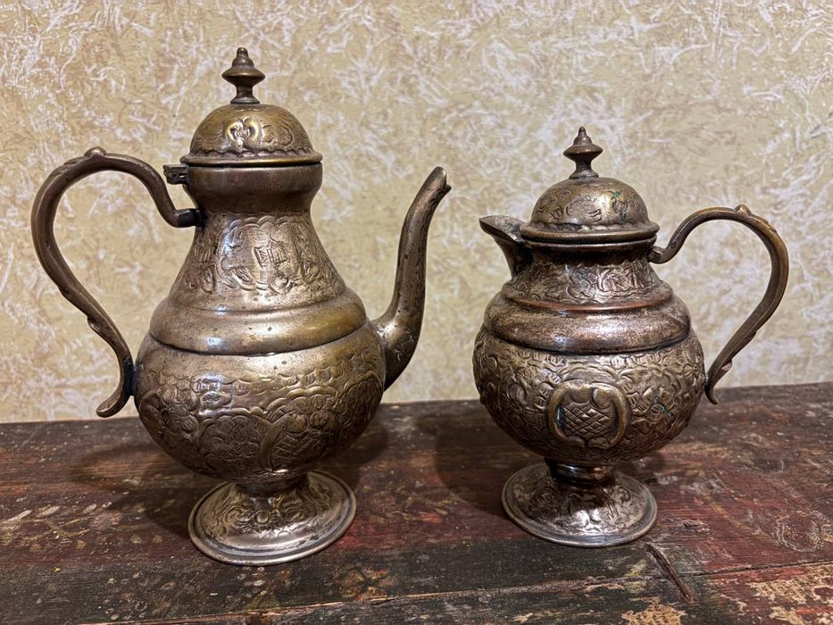 Латунні столові вироби*Індія*періоду ссср.(Бокал,Чайник,Молочник Ваза)