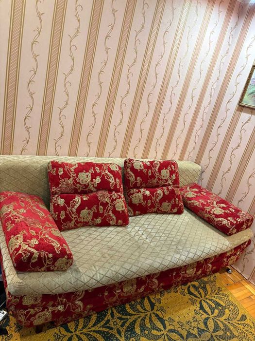 Продам диван еврокнижка