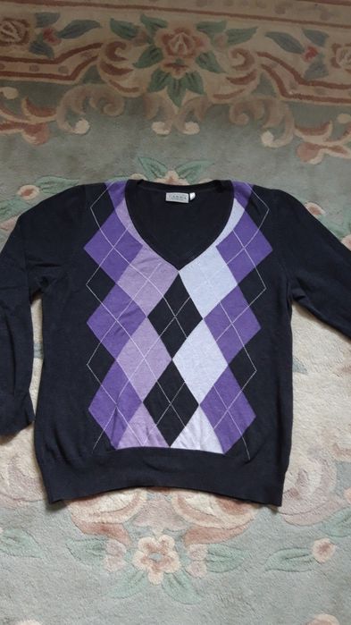 Sweterek damski super modnym princie