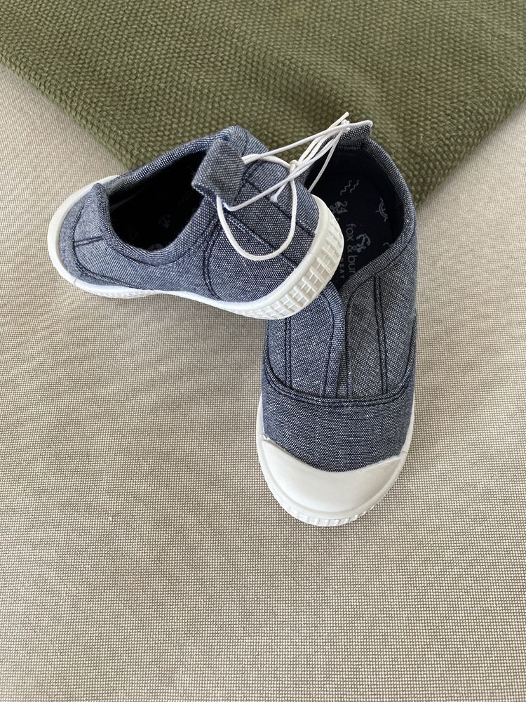 Buty / Tenisówki slip-on nowe rozmiar 24