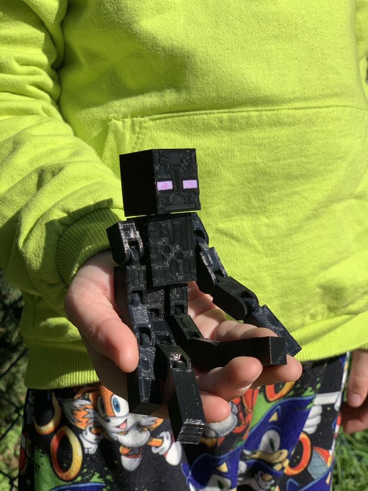 Фигурка Эндермена из Minecraft