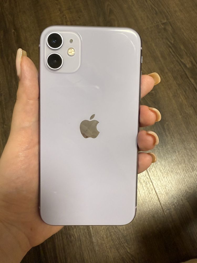 Продаю IPhone 11