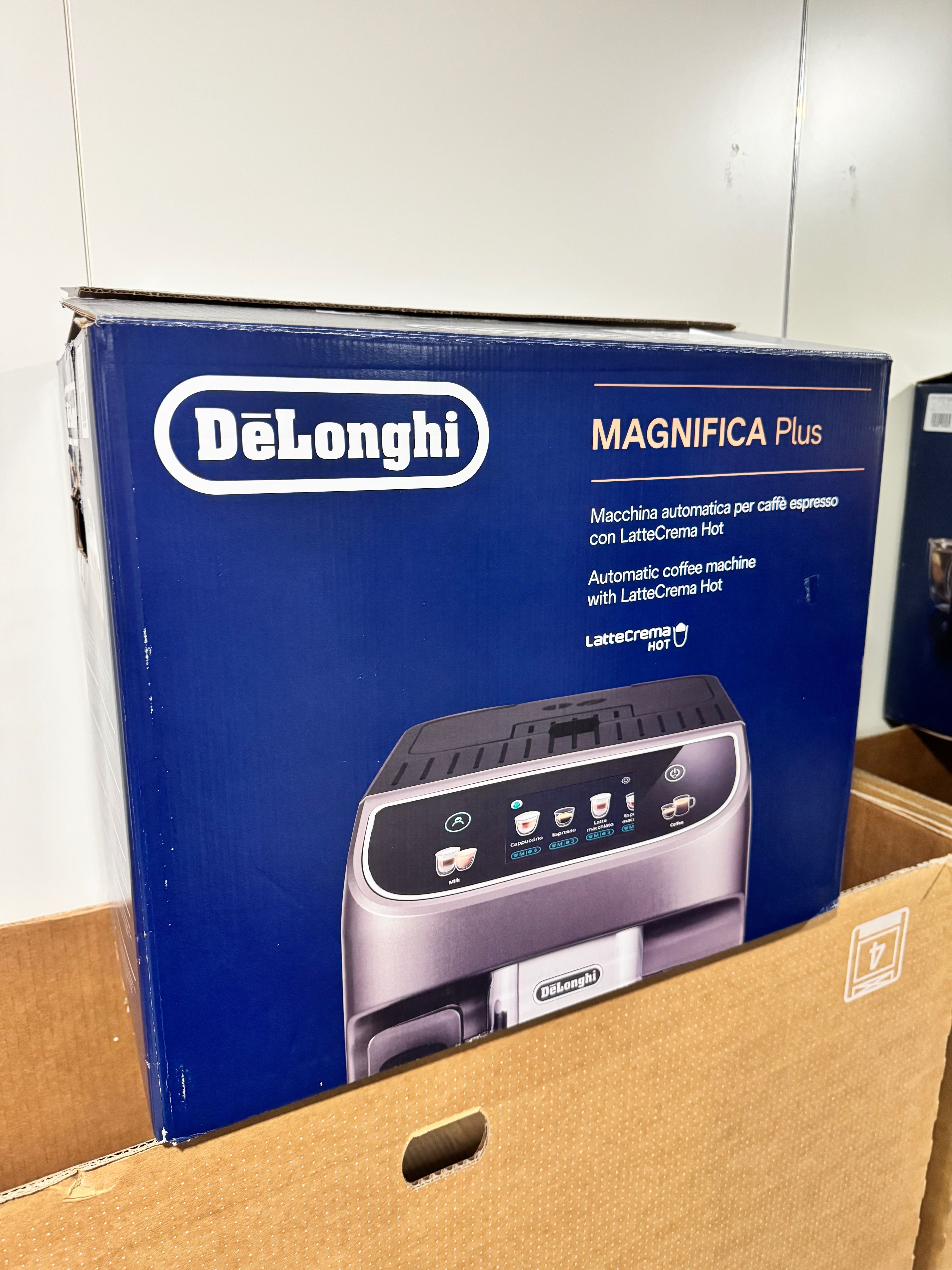 Cafeteira Automática De’Longhi Magnifica Plus – Como Nova + Care Kit