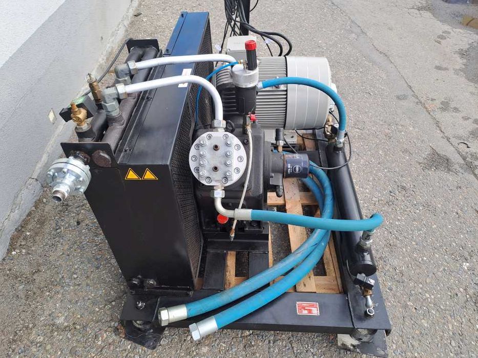 Kompresor doprężacz booster AIRPOL 22kW 40 bar 300 m3/h Przebieg 662 h