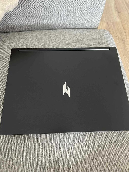 Acer Nitro v16 16GB RAM 512GB SSD RTX 4050 + Mysz