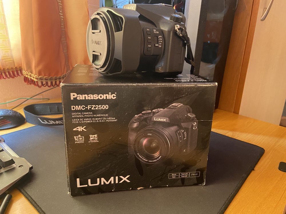 Фотоаппарат Panasonic Lumix FZ2500