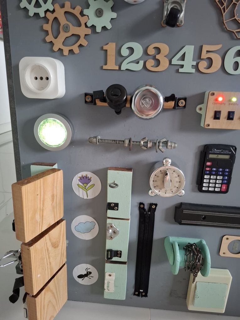 Tablica manipulacyjna sensoryczna duża