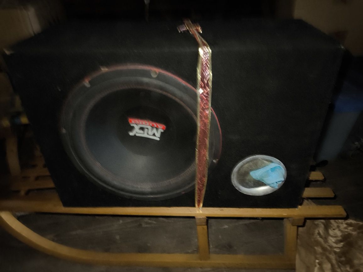 Subwoofer MTX Audio + wzmacniacz Blaupunkt GTA 260