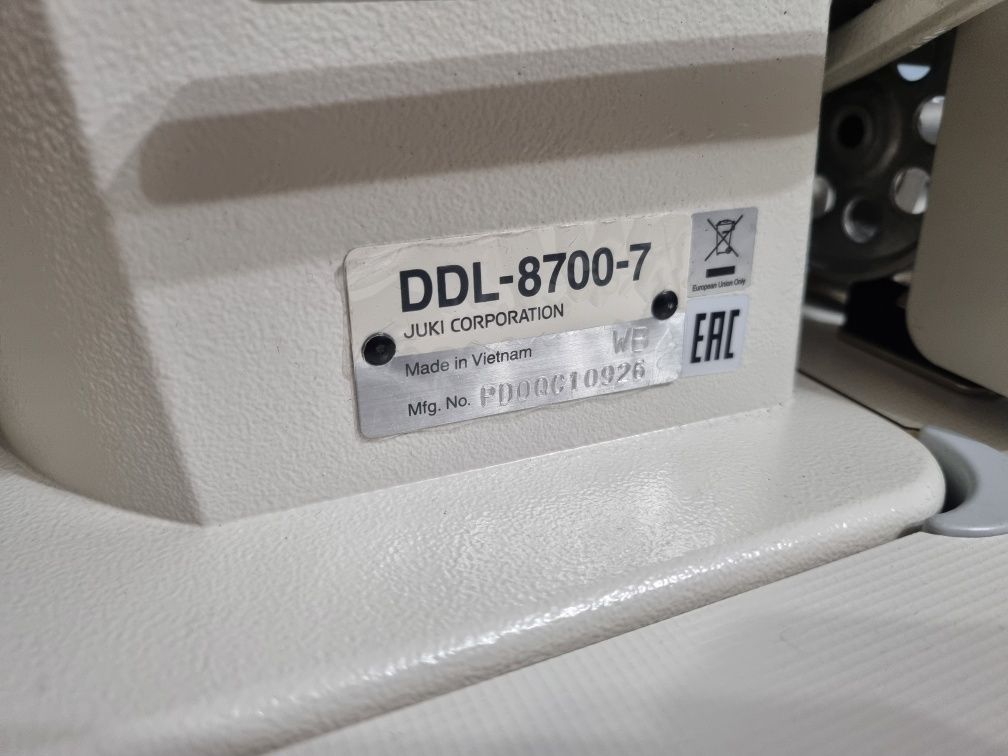 Maszyna do szycia stębnówka przemysłowa z automatuką juki DDL - 8700 -