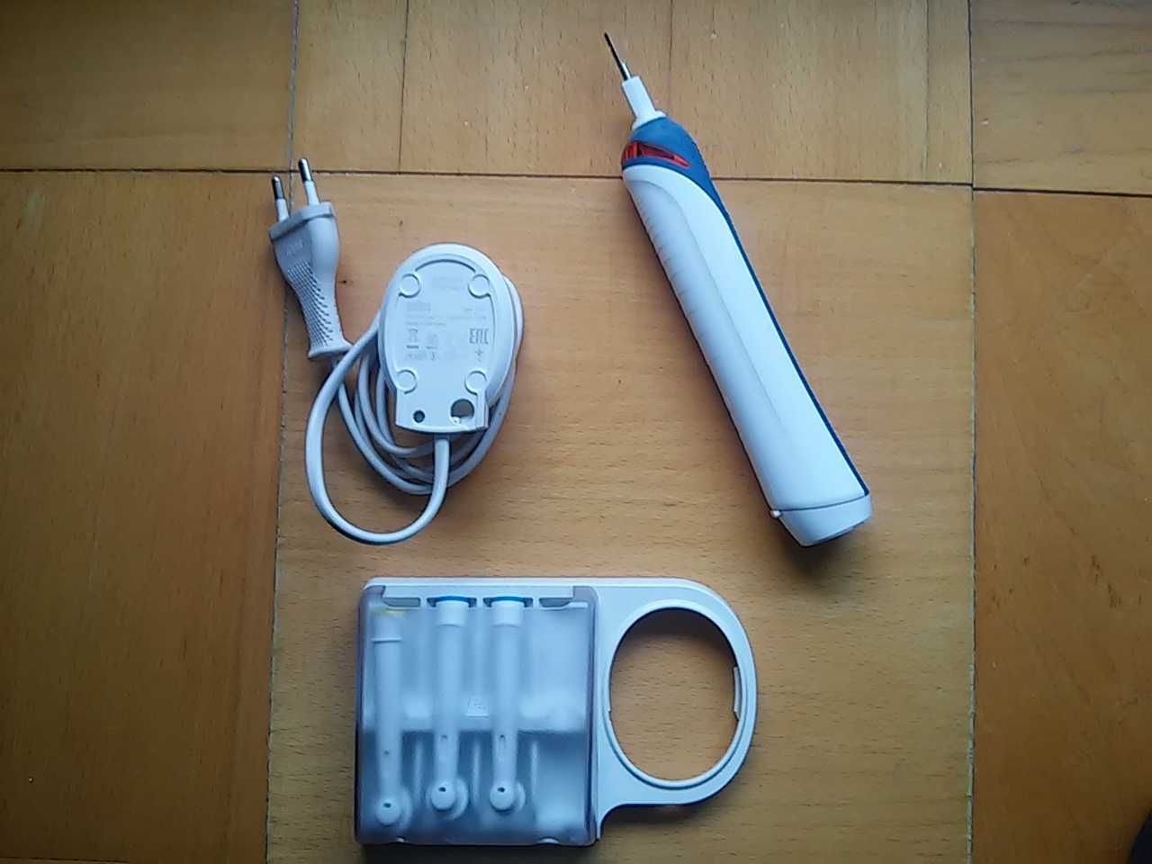 Szczoteczka elektryczna Oral - B Braun 3757