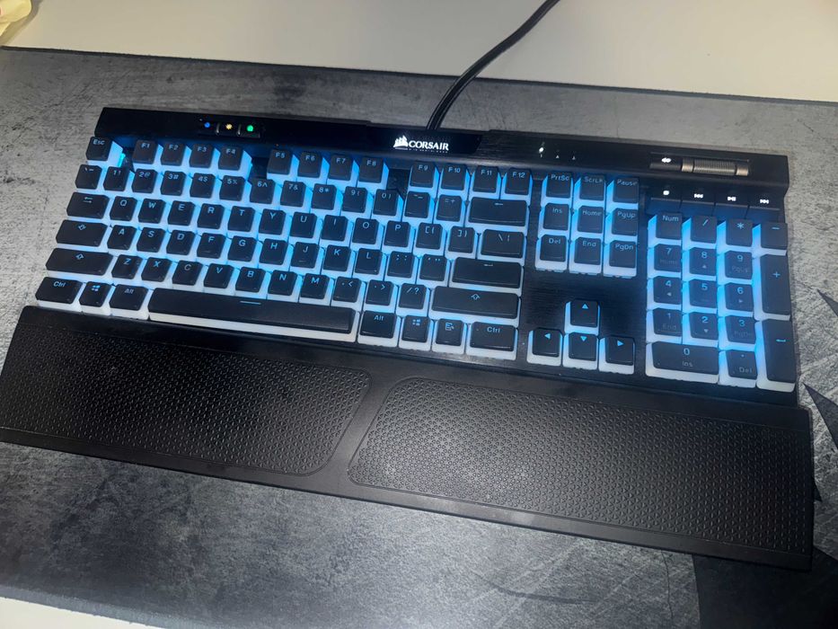 Corsair K70 MK.2 PRO (Cherry MX Brown)