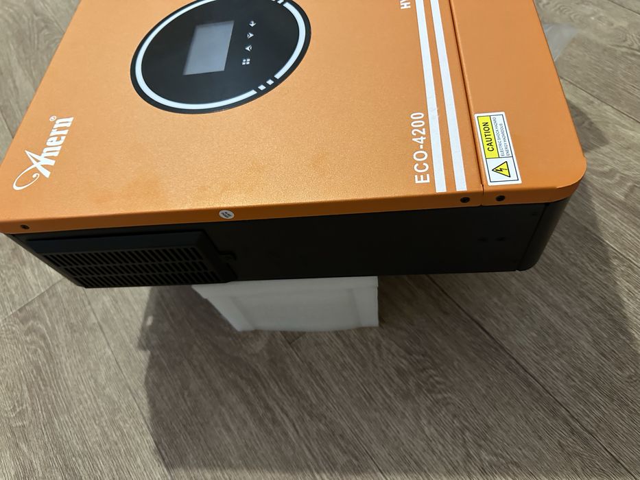 Продам гібридний інвертор Anern eco 4200 24в