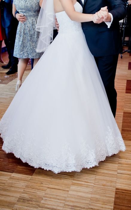 Suknia ślubna tiulowa - po czyszczeniu, stan idealny. Cały zestaw.