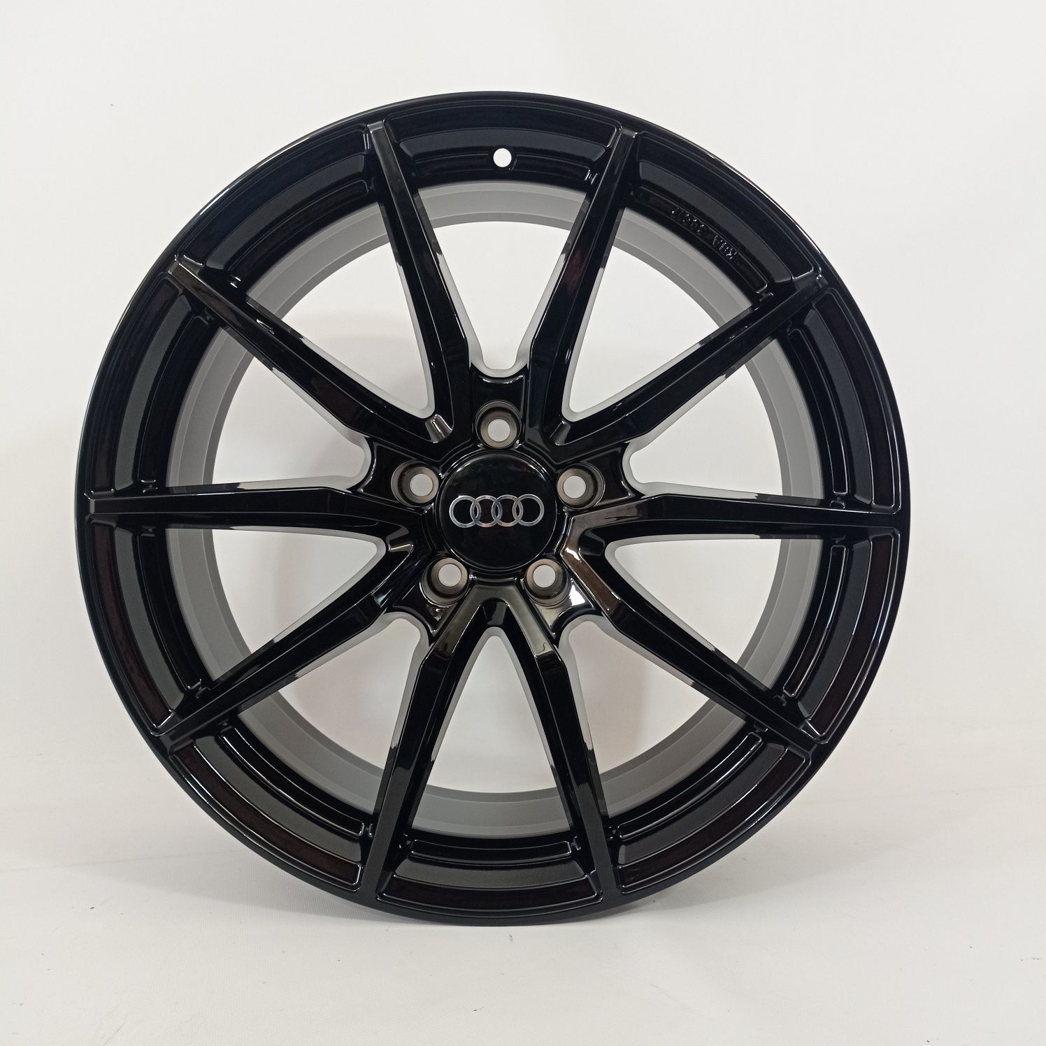 5x112 19" audi a4 b8 b9 a5 a6 c6 c7 c8 a7 q3 q5 q2 rs4 rs5