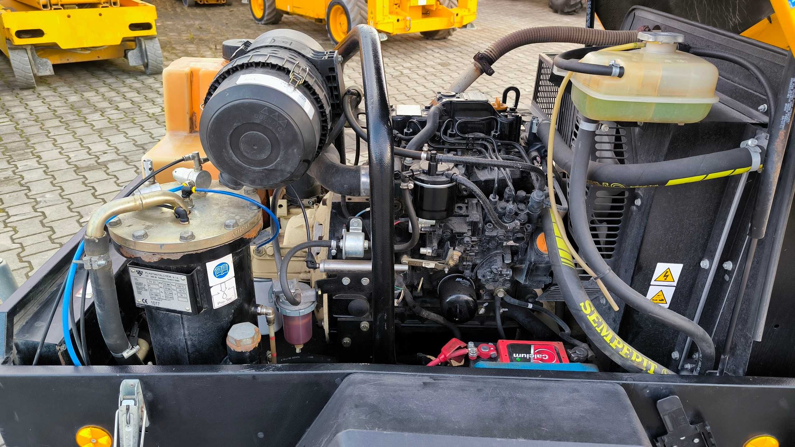 Kompresor śrubowy Doosan 731 E rok 2011 cena 22900 netto po serwisie