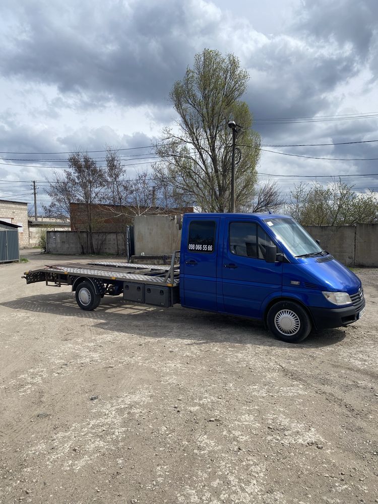 Продам Эвакуатор Мерседес 2.7 СDI