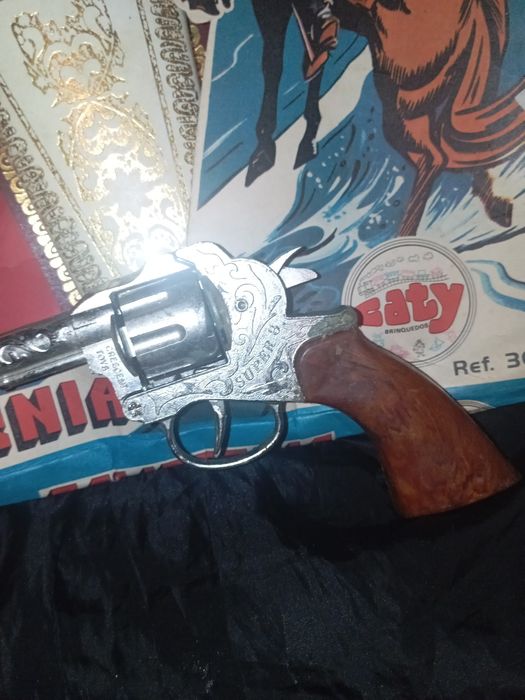 Brinquedo arma só tem uma