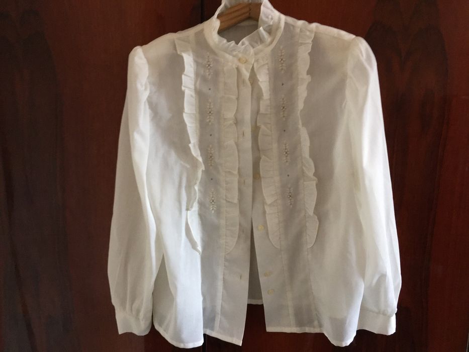 Блуза жіноча колір білий нова хороший стан розмір 49-50.