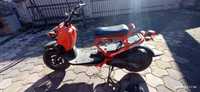 скутер Honda zoomer