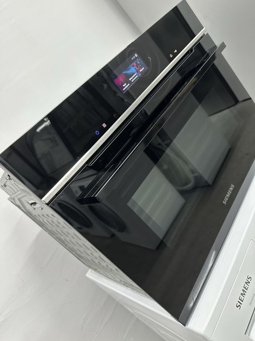 Духова шафа з мікрохвильовкою  Siemens CM776GKB1/D3