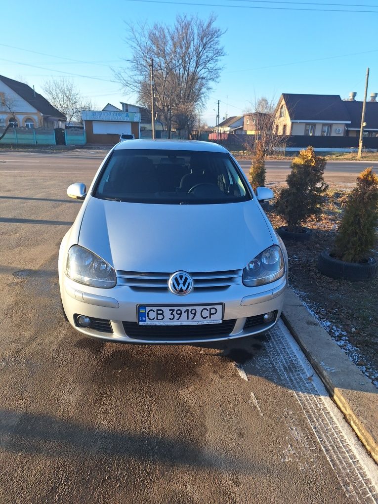 Volkswagen Golf V