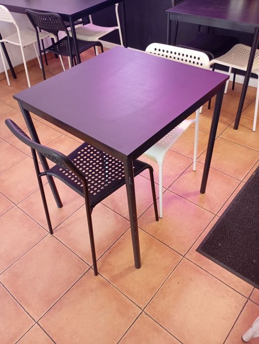 16 Cadeira para café ou casa (8 brancas 8 pretas)