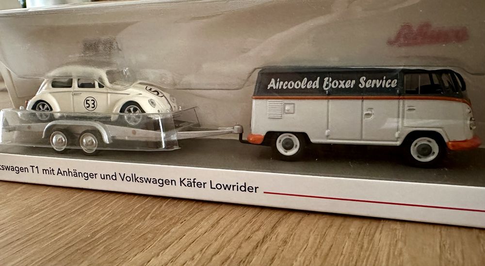 Schuco Volkswagen T1 z przyczepą
