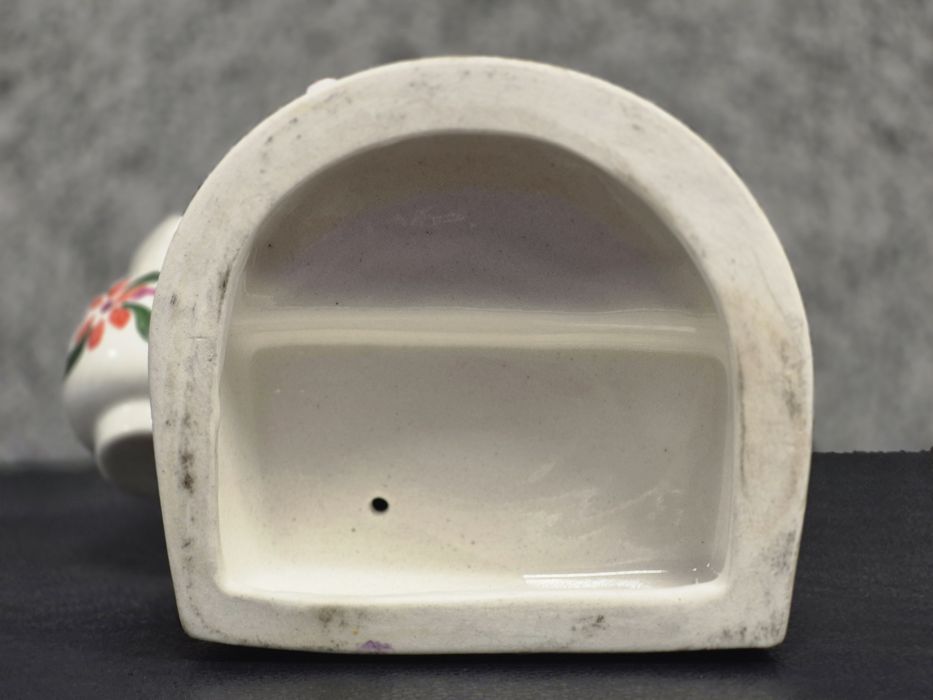 Porcelanowa figurka Dikolenko kobieta z dzbanem