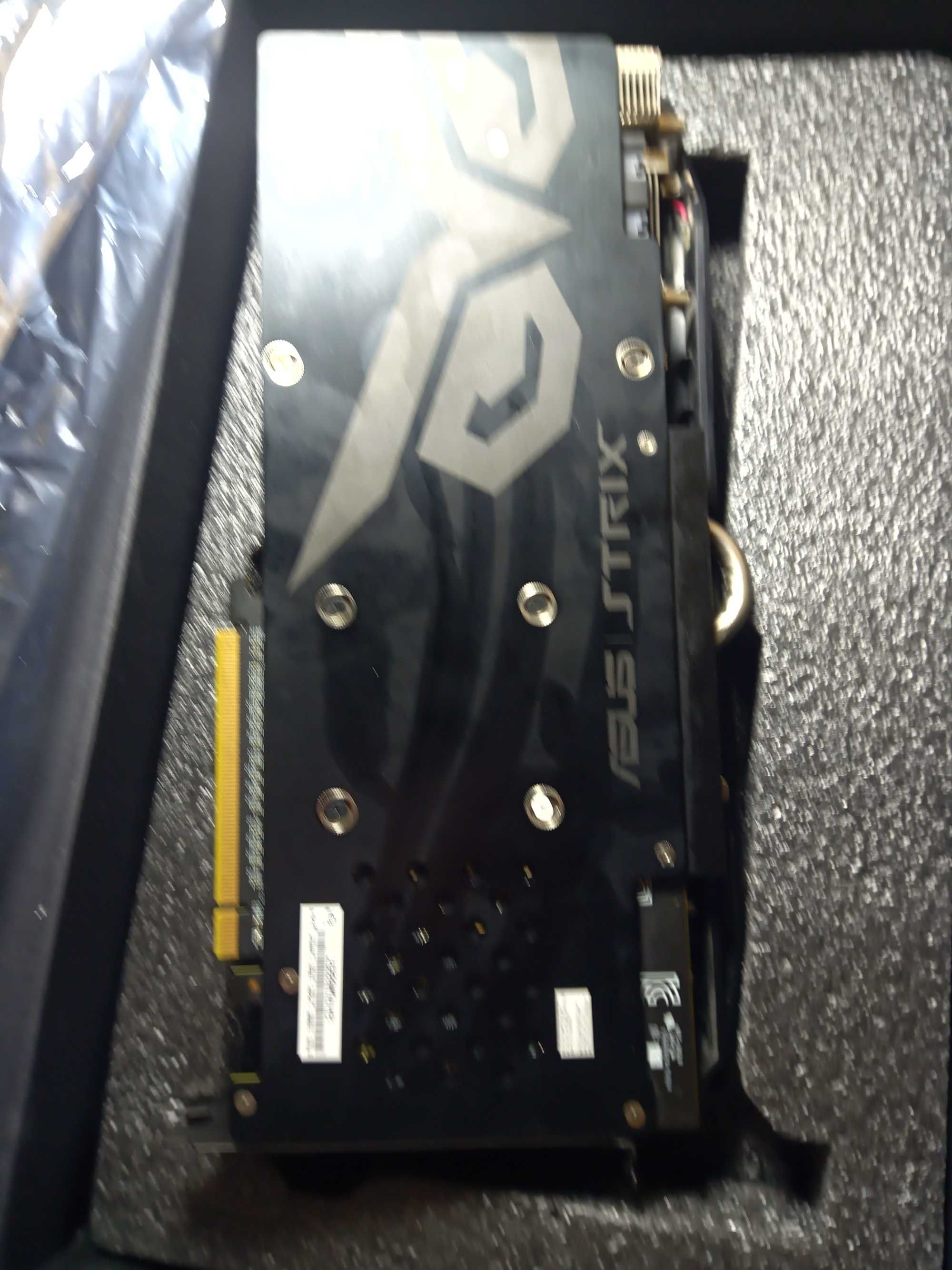 ASUS Radeon R9 390 8gb ram  Strix OC