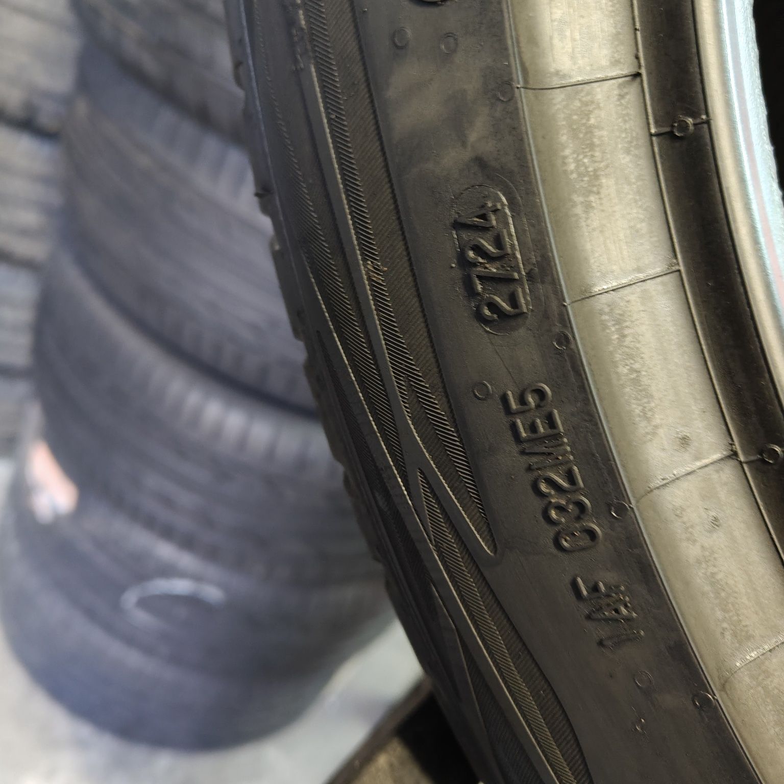 235/45/21 XL Sprzedam parę opon letnich Continental