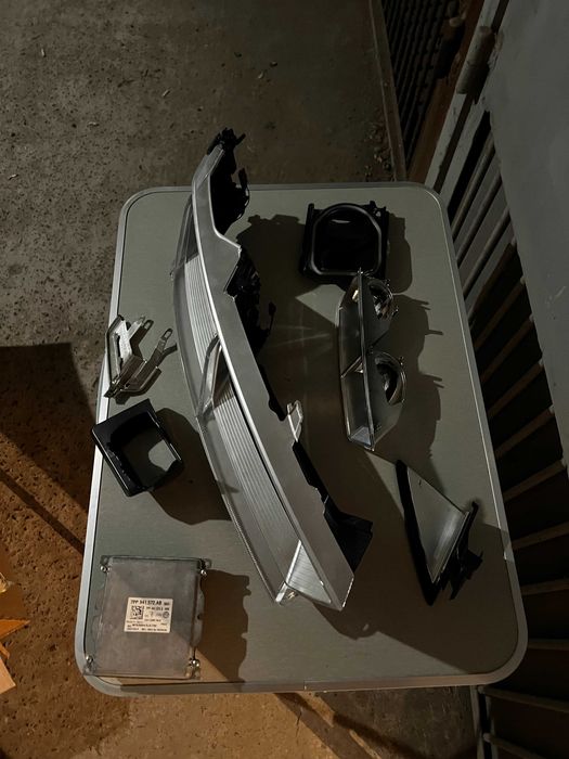 Фара Audi Q7 4M0 941 033b USA на запчастини ПРАВА