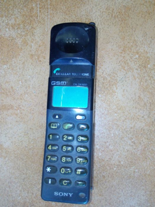 Telemóvel para colecionadores uns dos primeiros telemóveis a sair