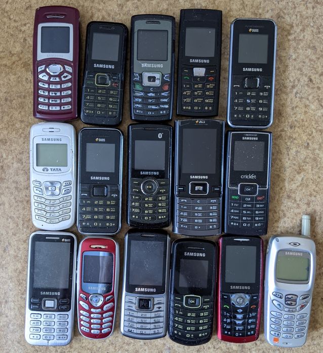Лот телефонів Samsung