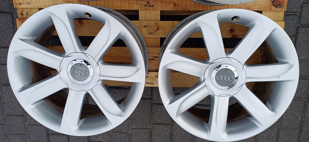 Alufelgi AUDI 9x18 cali , rozstaw śrub 5x112 , ET 52 .