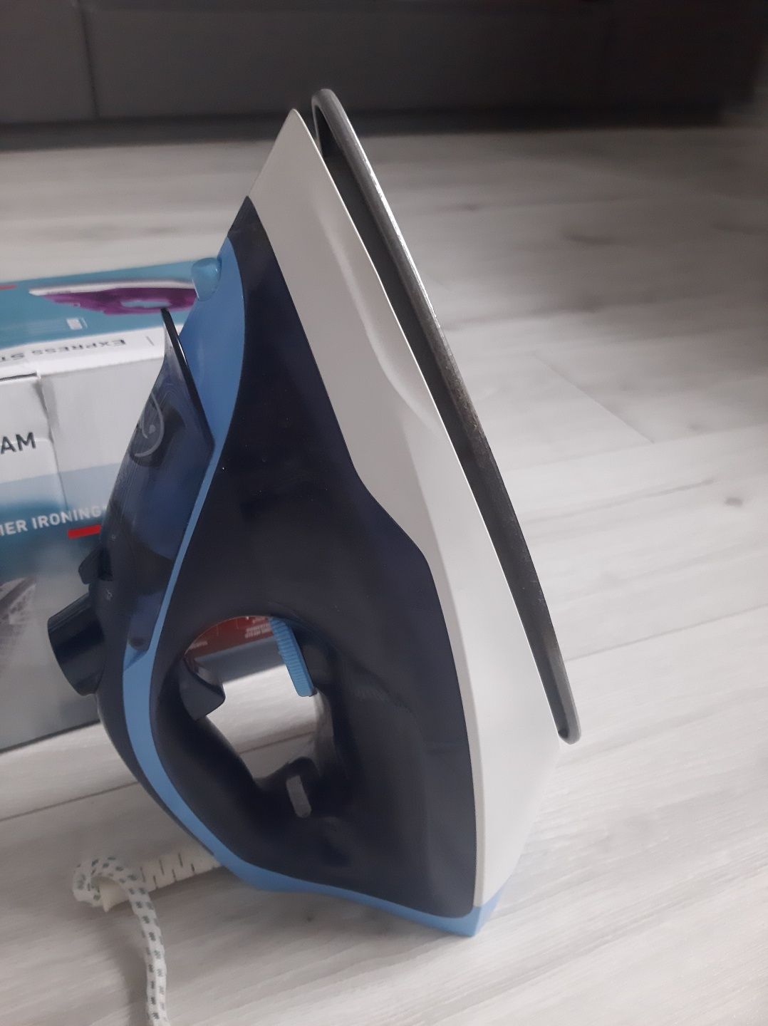 Żelasko Tefal 2400w