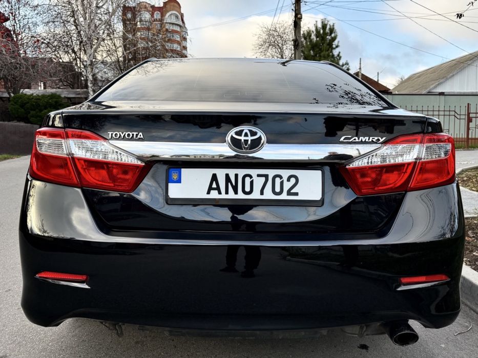 Продам Toyota Camry 50 2.5 газ/бенз офіційна на автоматі