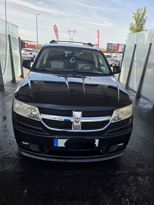 Dodge Journey em bom estado