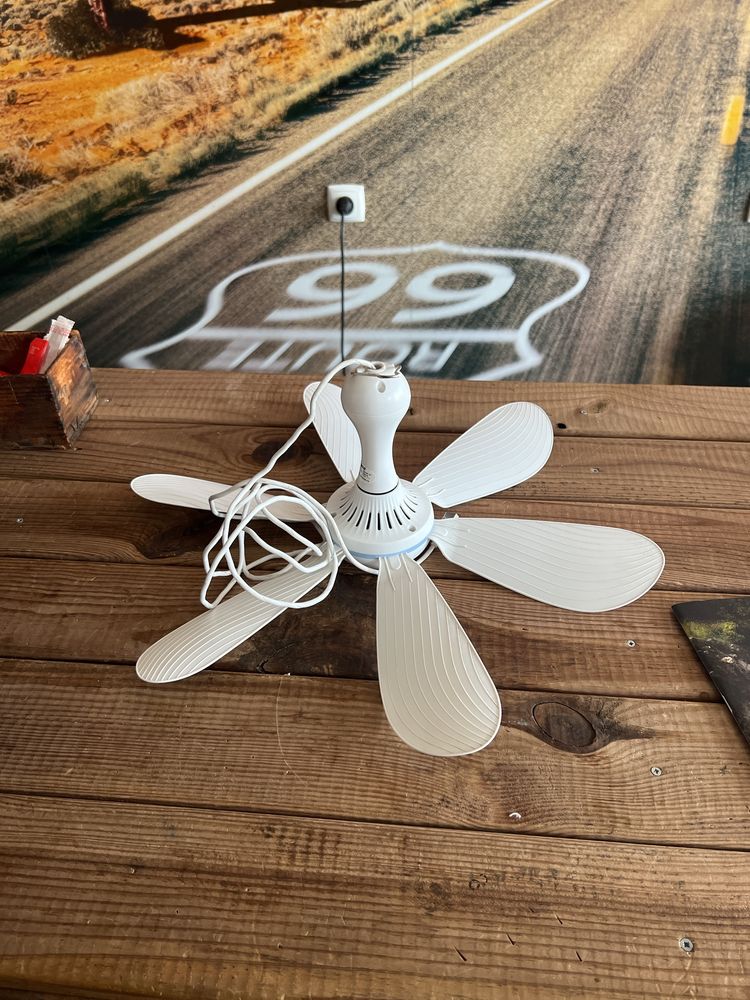 Ventoinha potente USB para autocaravana como nova