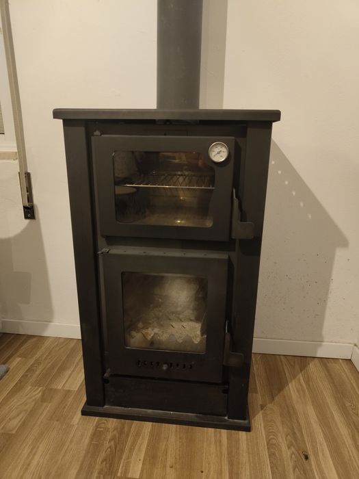 Salamandra a lenha com forno