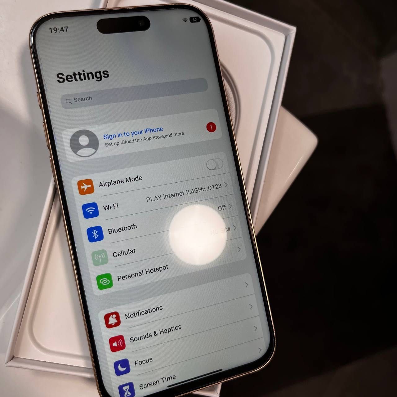 Продам смартфон iPhone 16 Pro Max 1TB Natural Titanium.