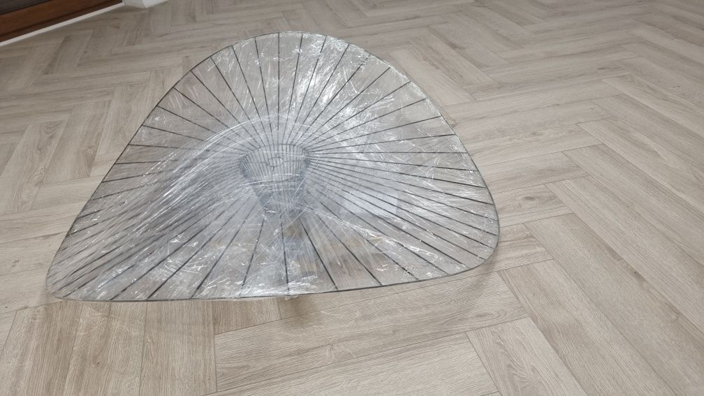 Śliczny metalowy żyrandol lampa Vertigo kapelusz śr.120 cm