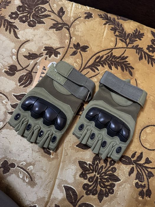 Продам тактичні рукавиці нові