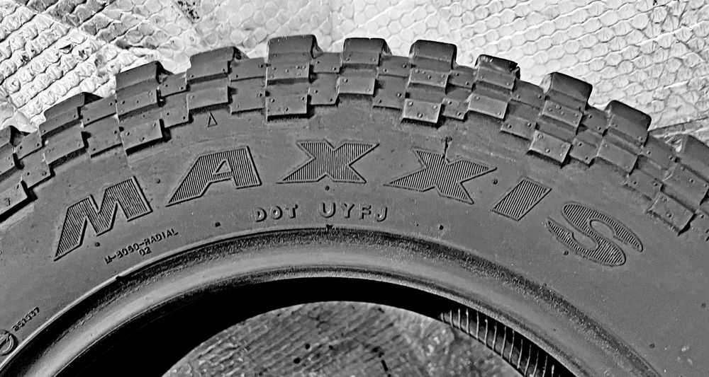 Шини Б/в 205.70.15с пара