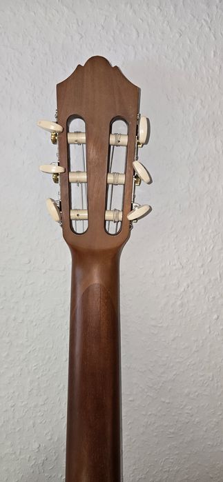 Yamaha gitara klasyczna 1/2