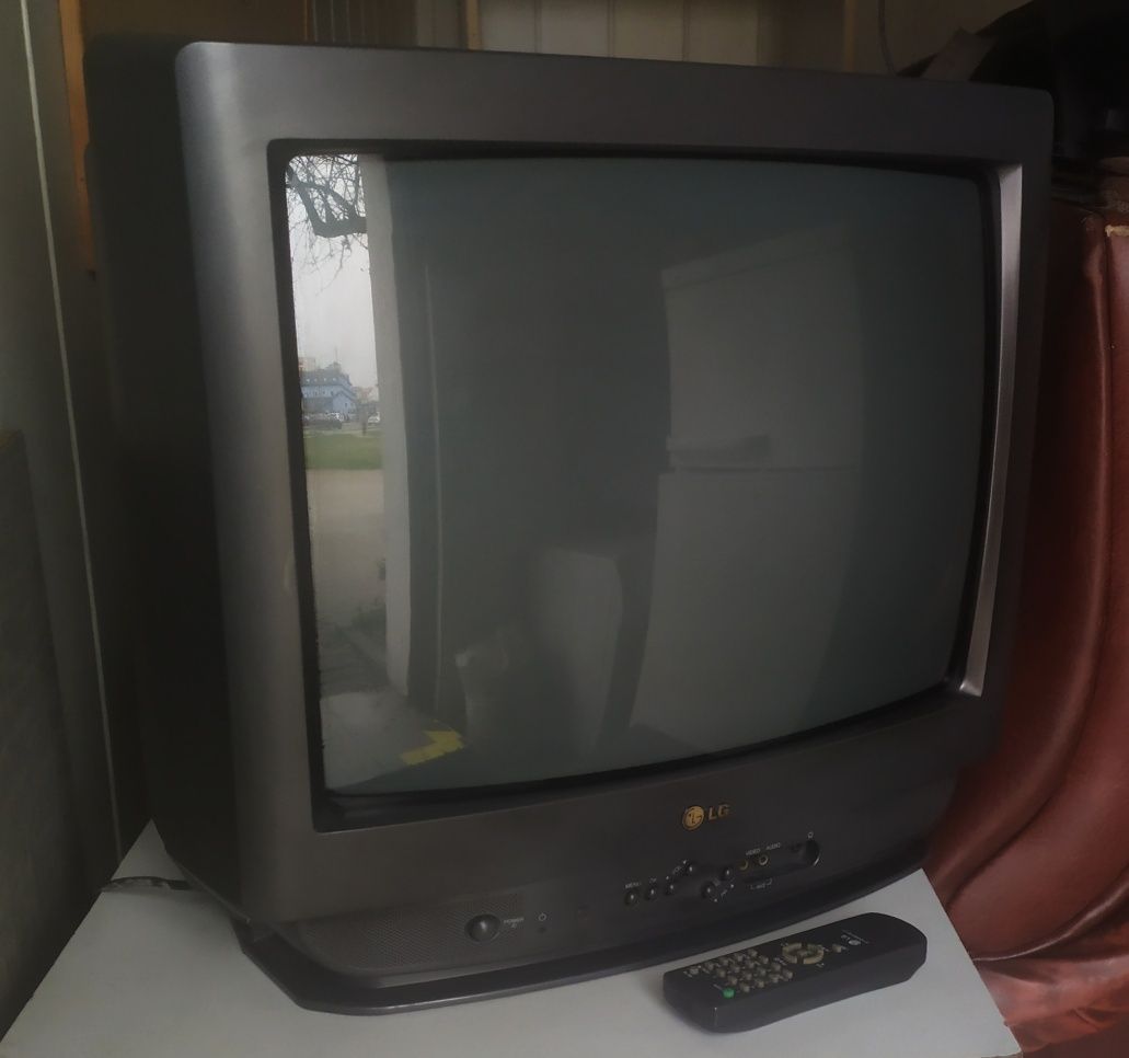 Telewizor LG CF-20F60 + pilot 20 "