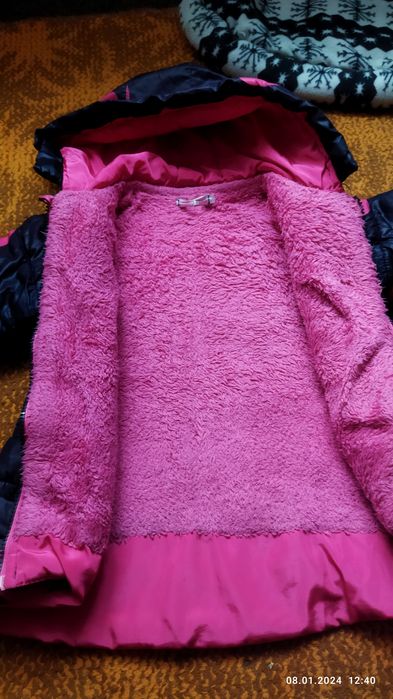 Зимняя куртка на девочку 4 года