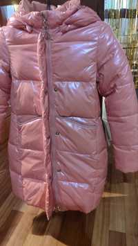Продам детскую зимнюю куртку Kiko 122см