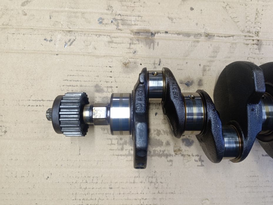 Колінвал коленвал 1.4 Opel Tigra Agilia Astra Corsa R90467346